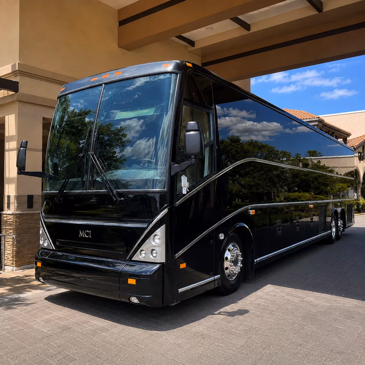 airport transfers between hialeah and miami international airport